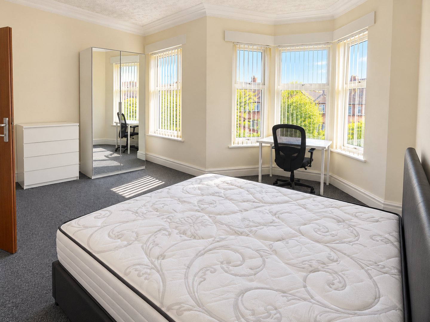 5 bed property in Monthermer Road, Cardiff